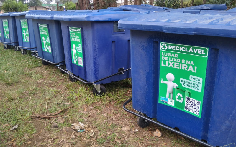 Prefeitura adquire novos contêineres para lixo reciclável