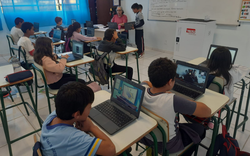 Escolas de CDS começam a utilizar notebooks e Internet em sala de aula