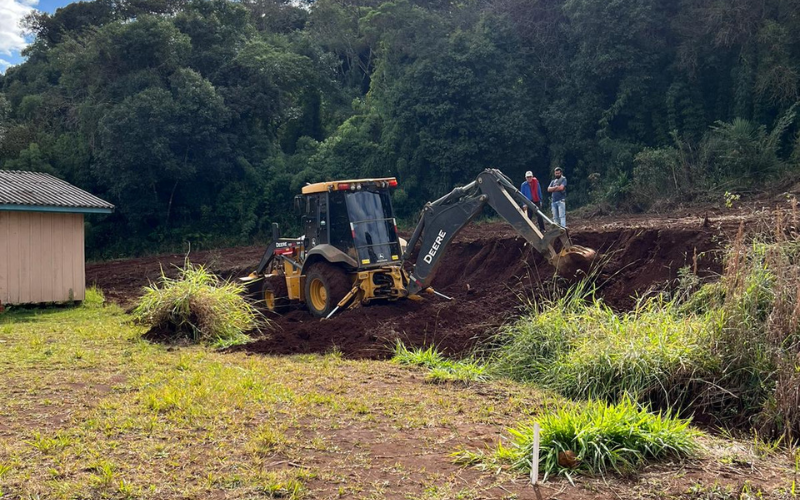 Iniciada terraplenagem para construção de escola no Chico André